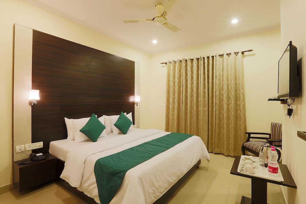 Hotel Chanakya Inn ニューデリー エクステリア 写真